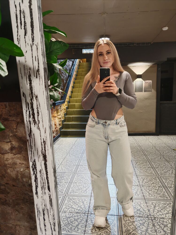  ,   Anastasia, 32 ,   ,   