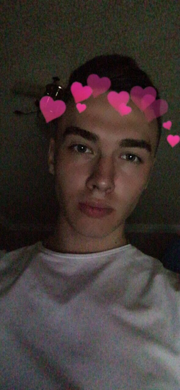  29884948  Frederik, 25 ,    