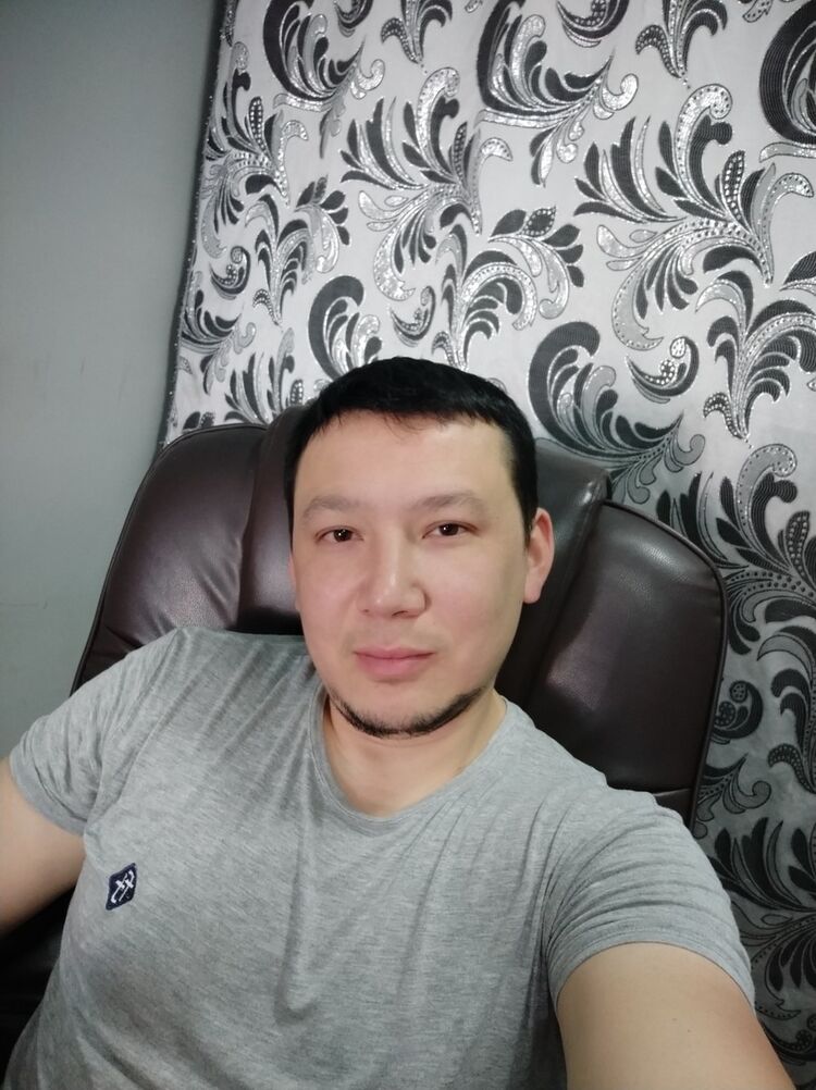  17577858  Akmal xon, 30 ,    