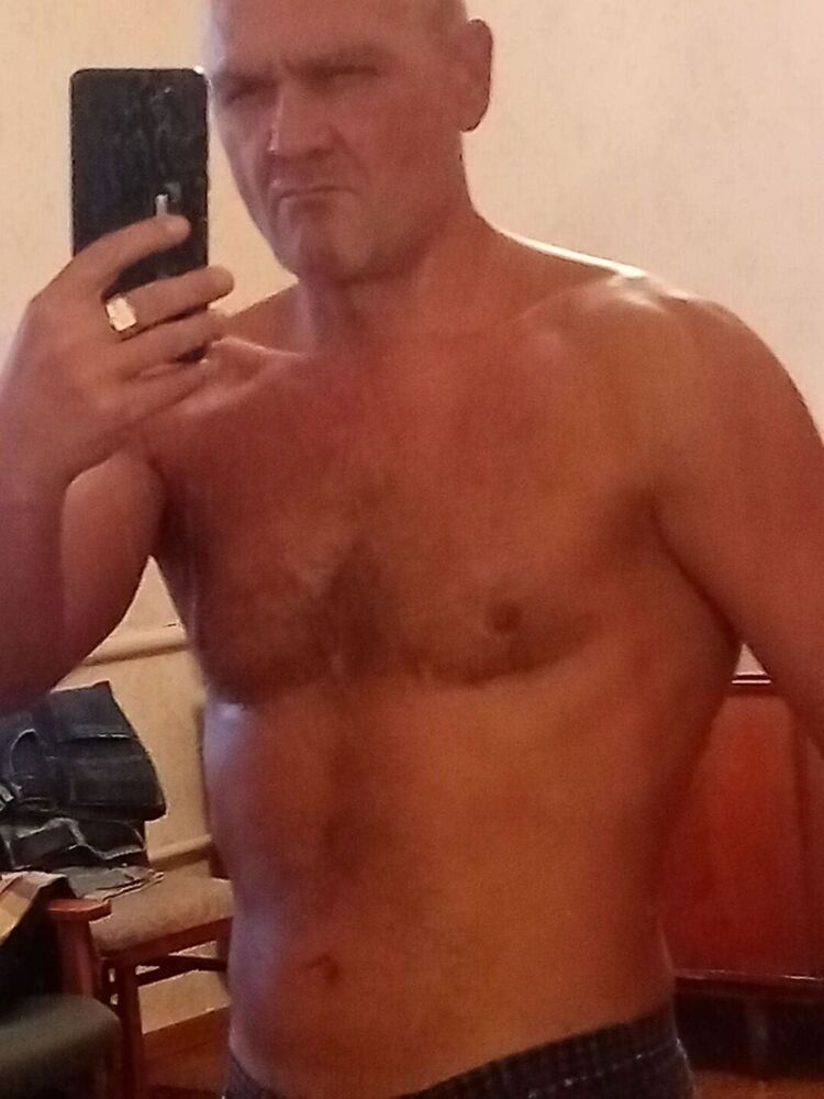  38525798  , 44 ,    