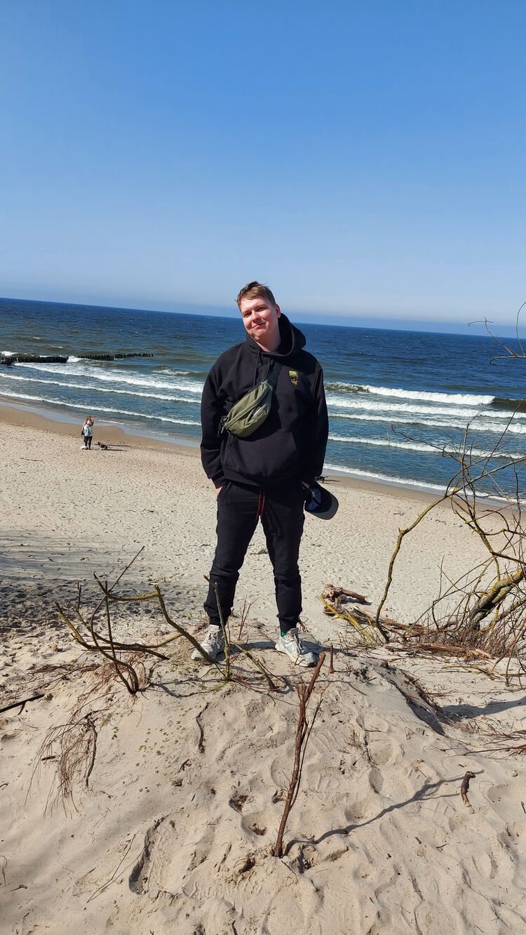  27439318  Fedor, 29 ,    