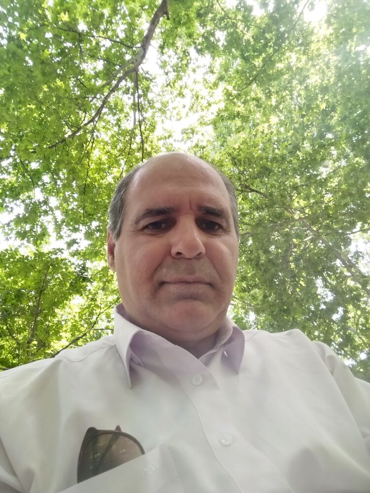  51840918  Arsen, 49 ,    