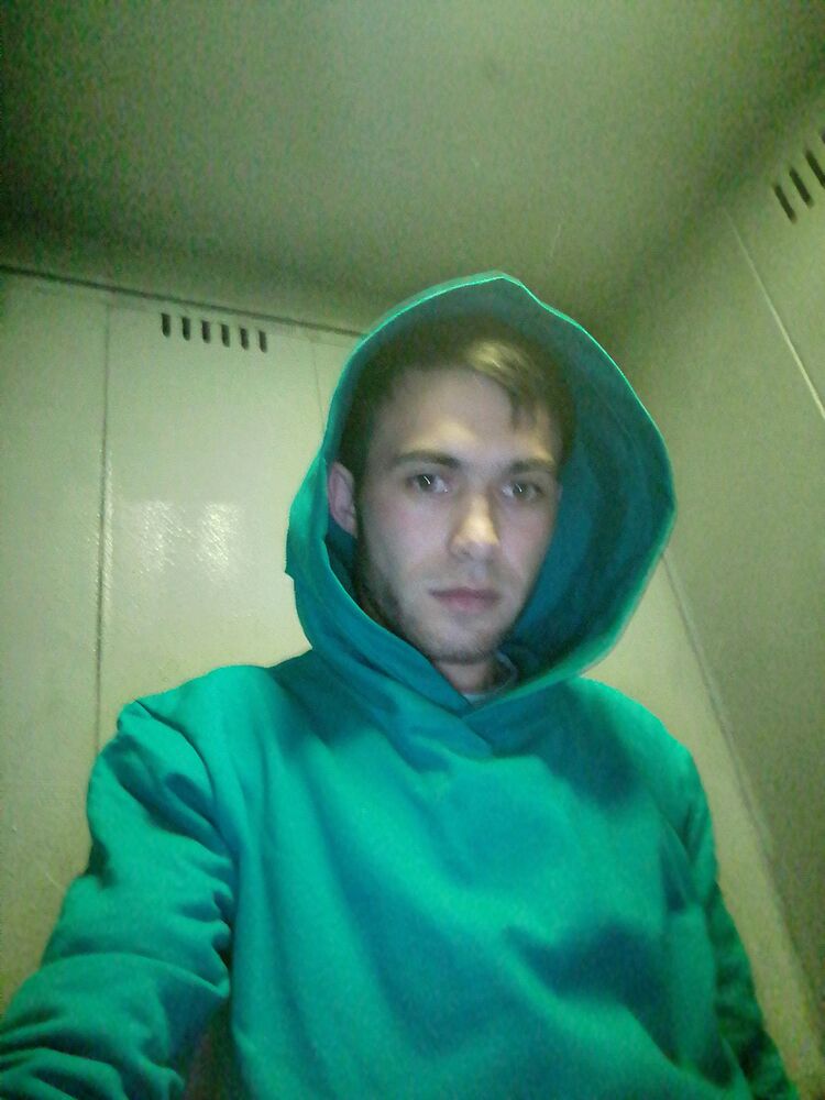  29681828  , 32 ,    