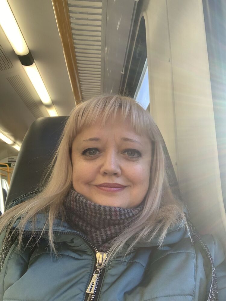  53035158  Oxana, 52 ,    