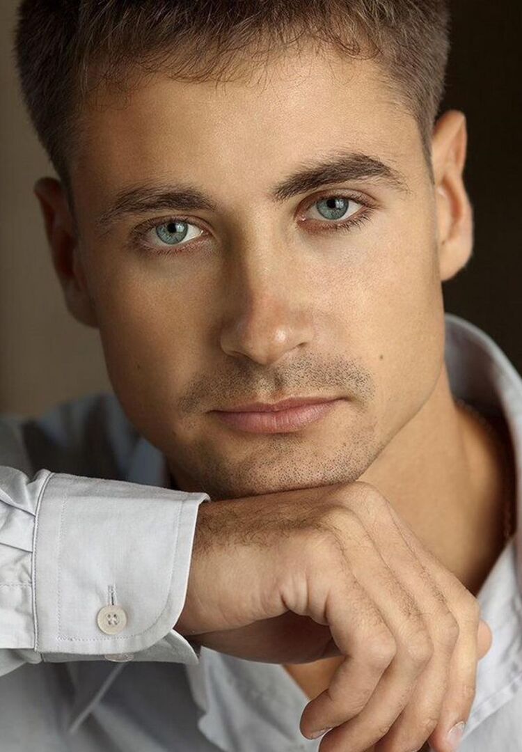  37365708  Aleksandr, 30 ,    