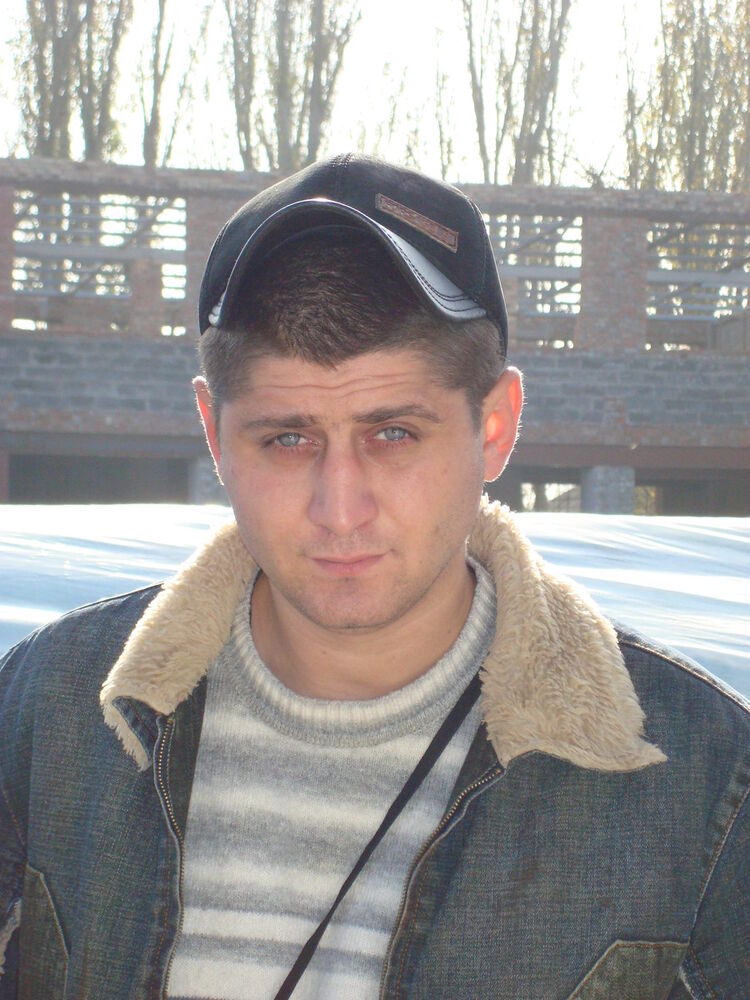  ,   Vitek, 42 ,   ,   , c 