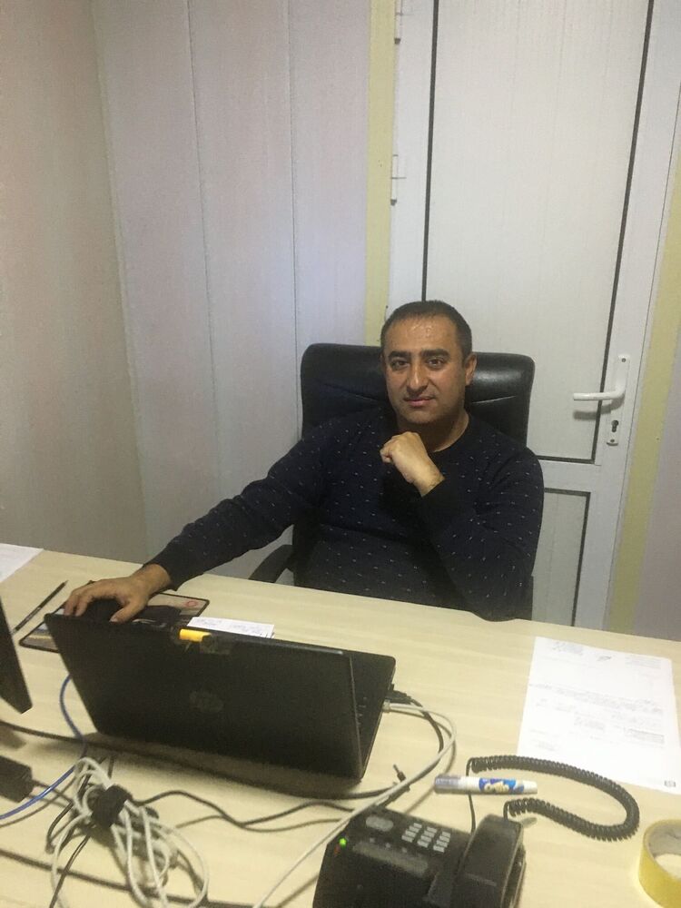  26001388  Muzaffar, 43 ,    