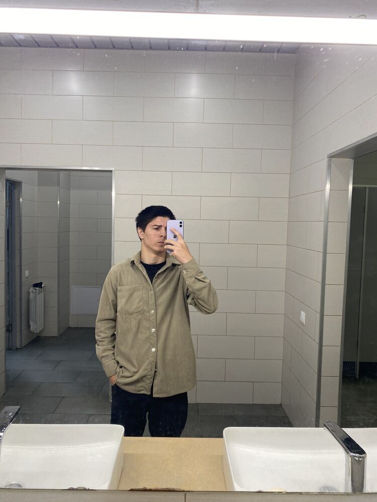  52799738  , 19 ,    