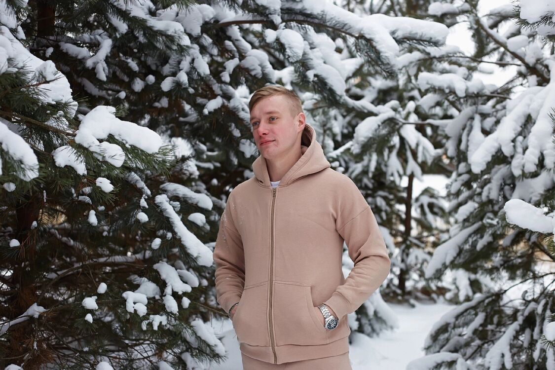  ,   Alex, 26 ,   ,   , c , 