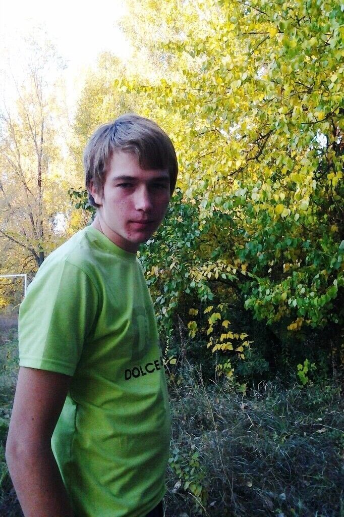  22335618  Ruslan, 29 ,    
