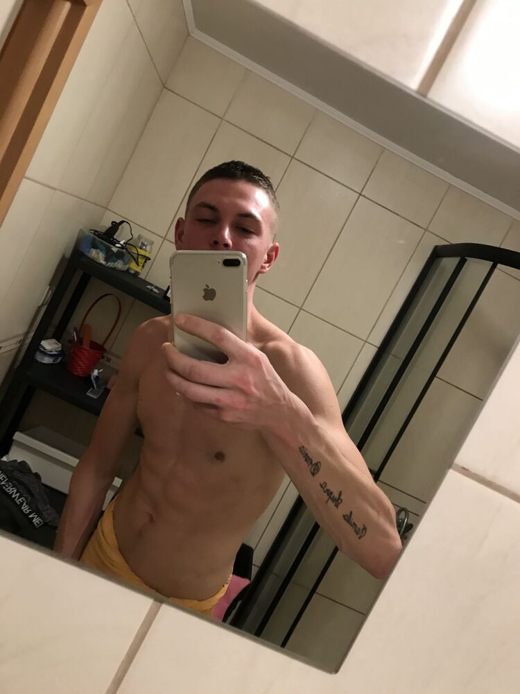  31651758  , 25 ,    