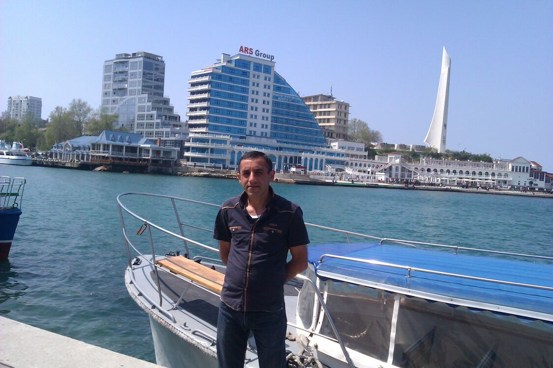  6515488  ARMEN, 47 ,    