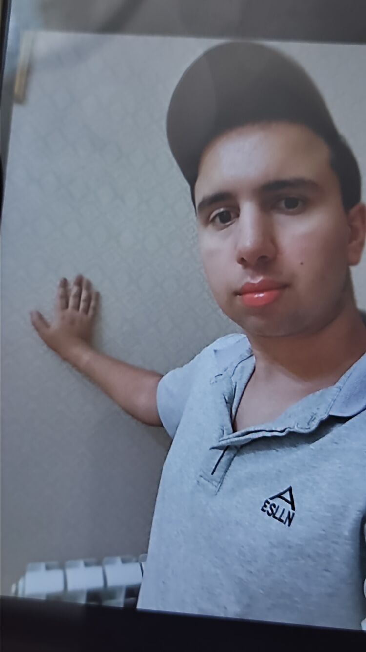  45274108  Karapet, 24 ,    