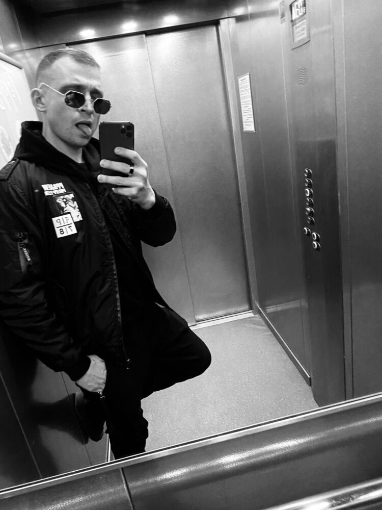  ,   Vadim, 32 ,   ,   