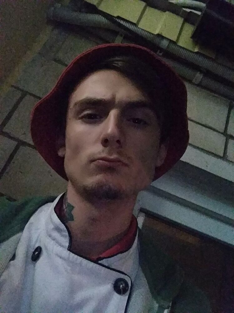  43812298  , 27 ,    