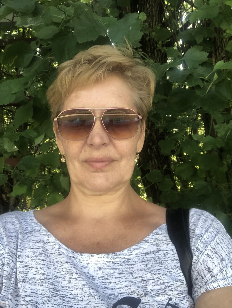  ,   Elena, 62 ,     , c 