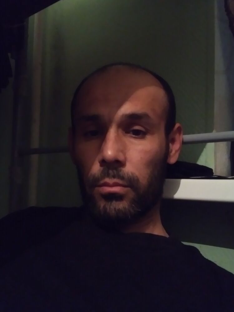  ,   Mansur, 39 ,   ,   