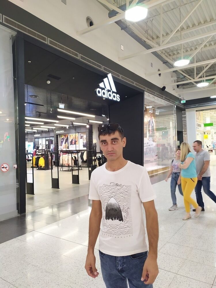  --,   Umid, 37 ,   ,   , c 