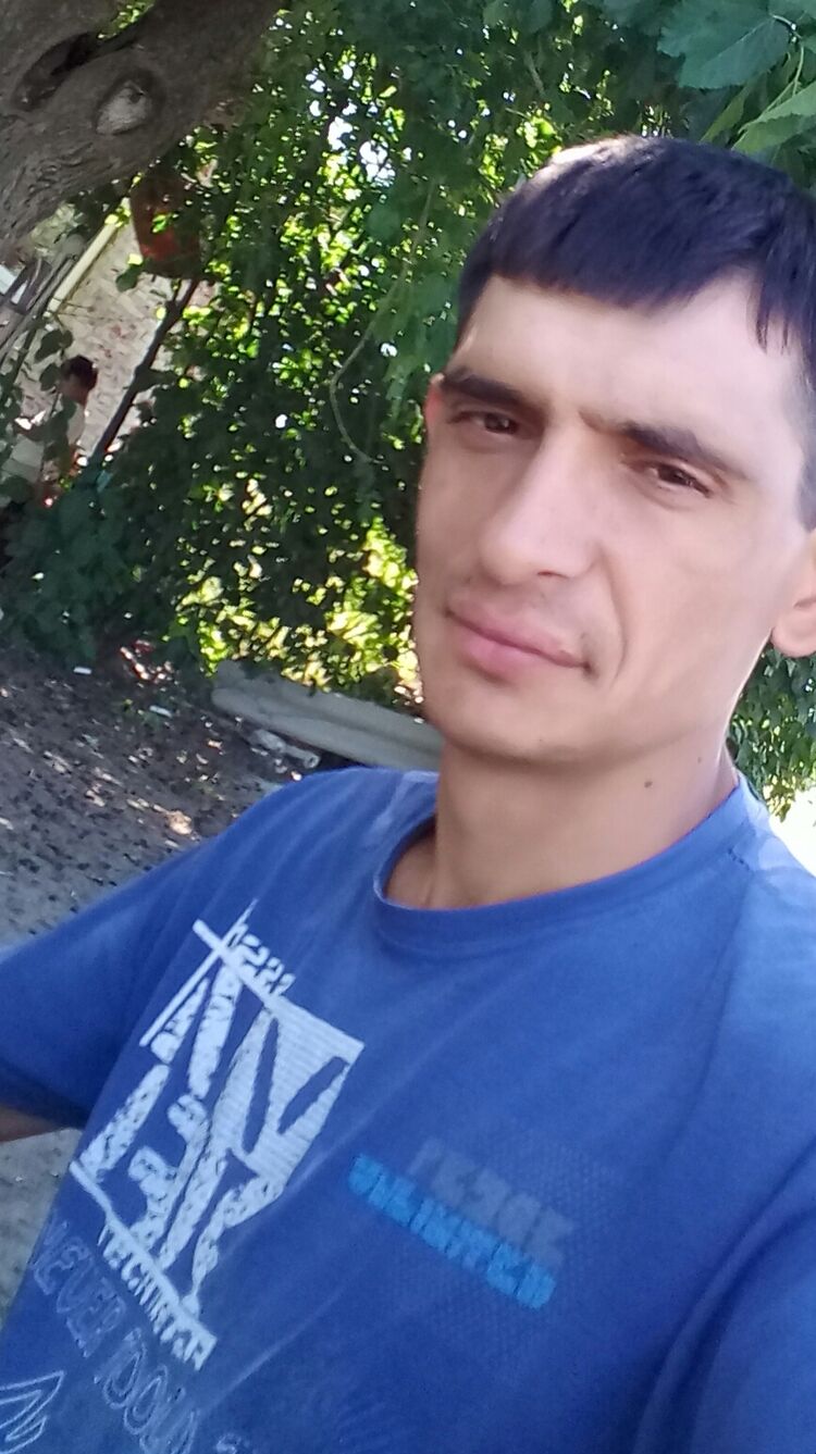  42319018  ARTUR, 34 ,     