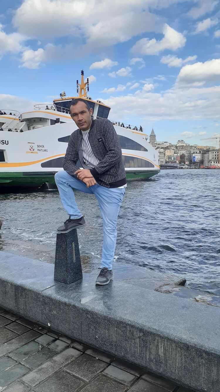  24592128  Aslan, 27 ,    