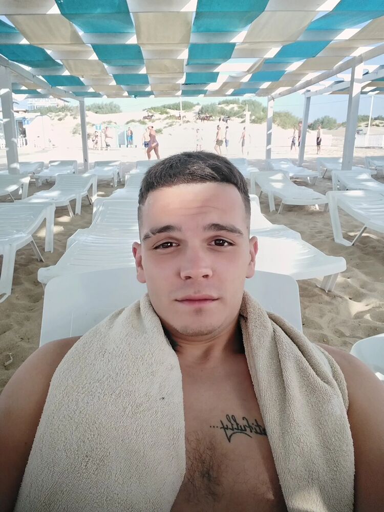  47117478  , 25 ,    