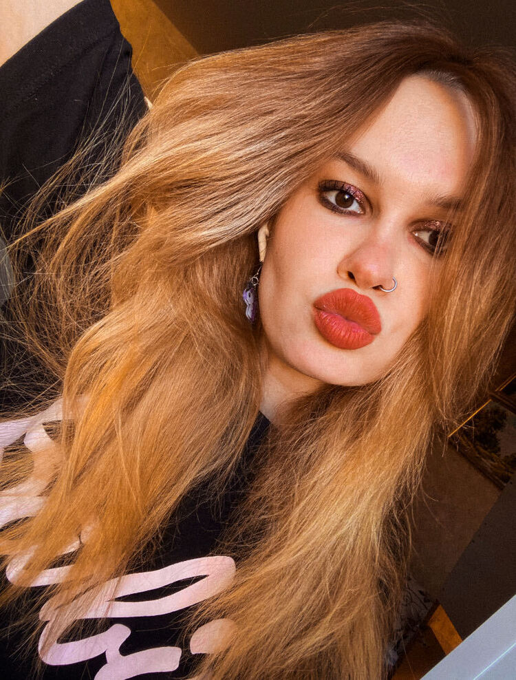  -,   , 33 ,     , c 