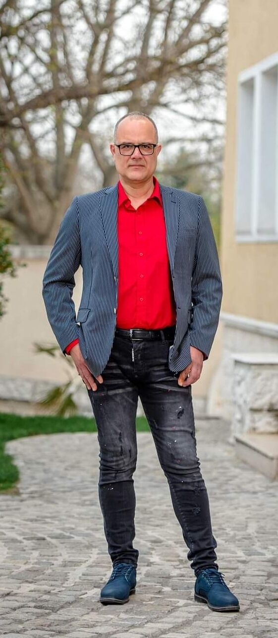  Khaskovo,   , 52 ,     , c 