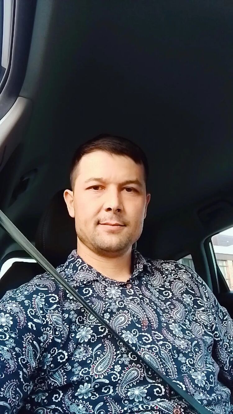  ,   Parviz, 33 ,   c 