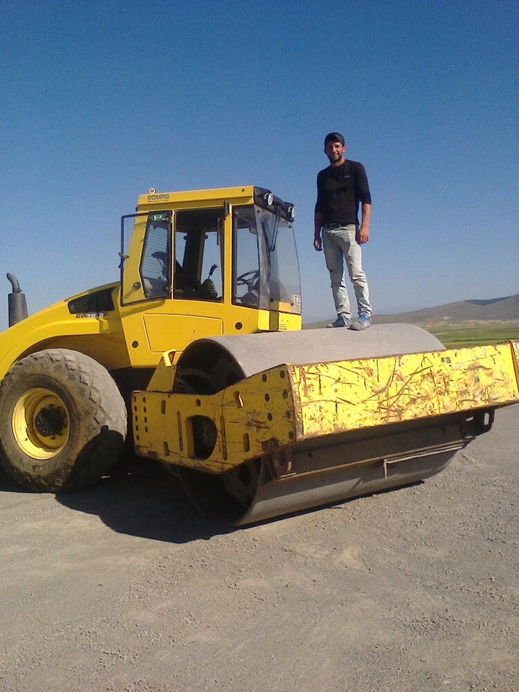  5263538  Azer, 34 ,    