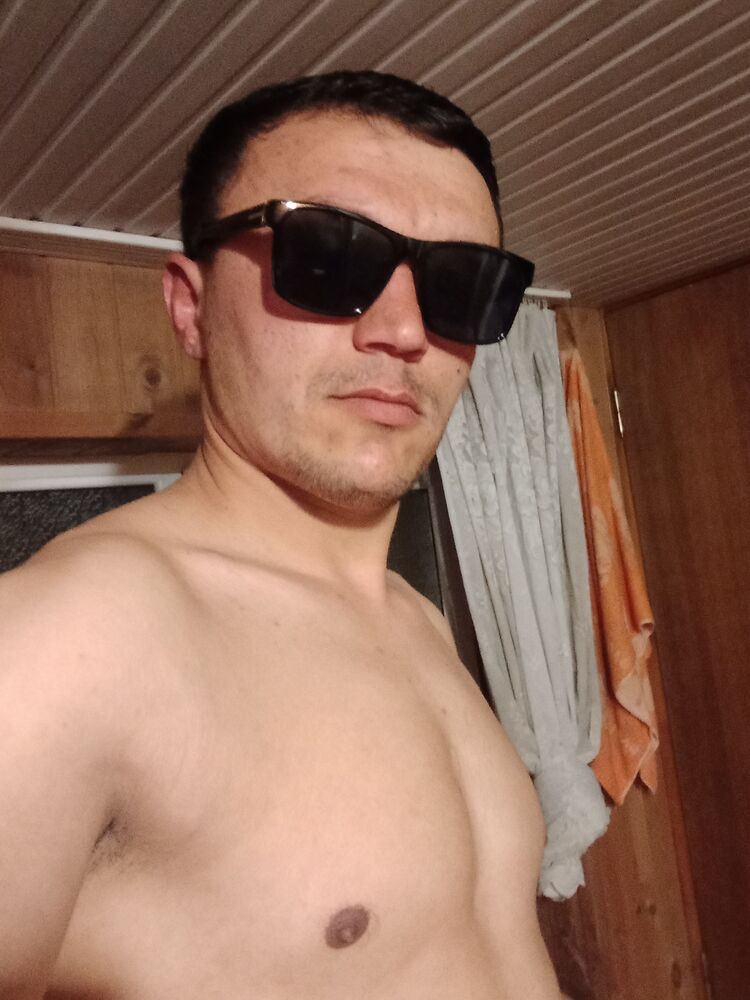  27815338  Umar, 31 ,    