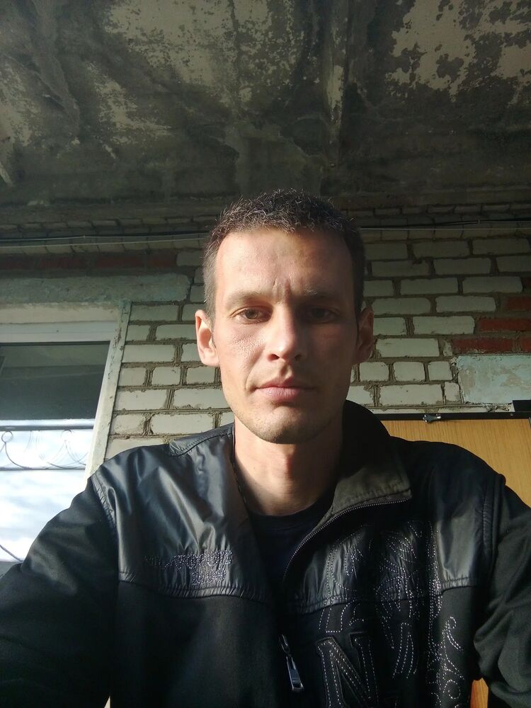  43878018  , 33 ,    