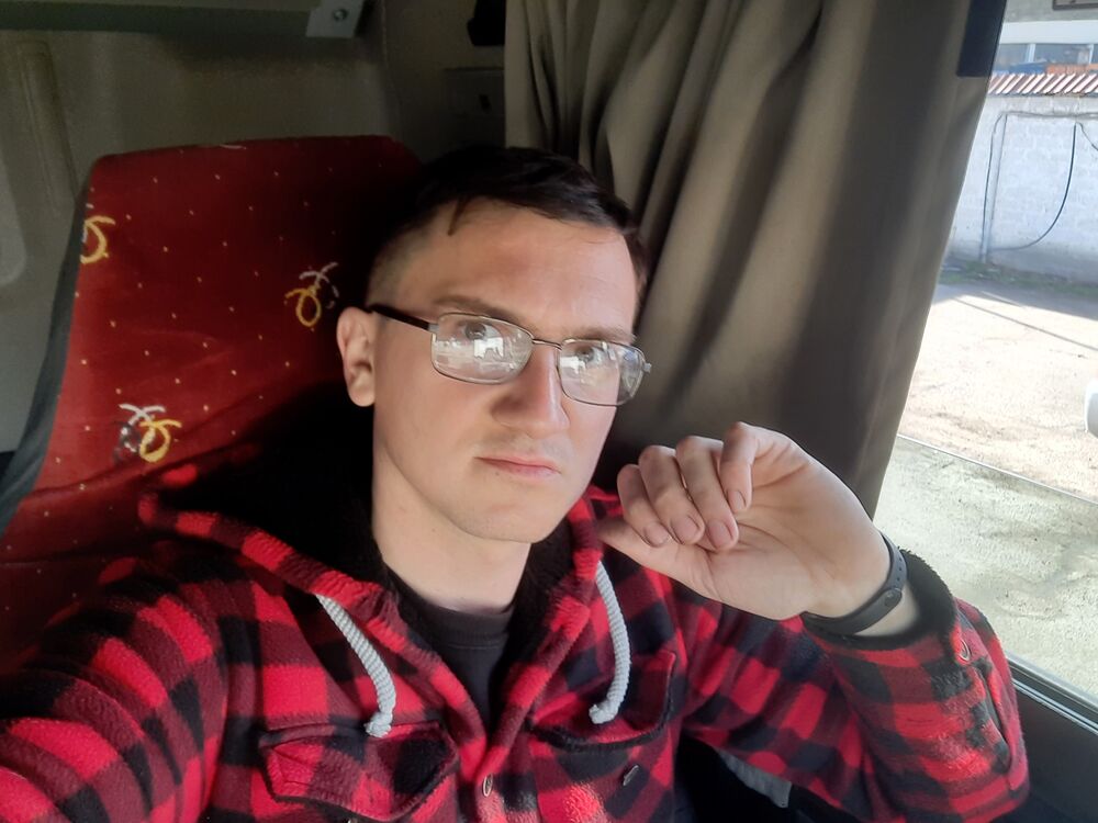  28072828  , 34 ,    