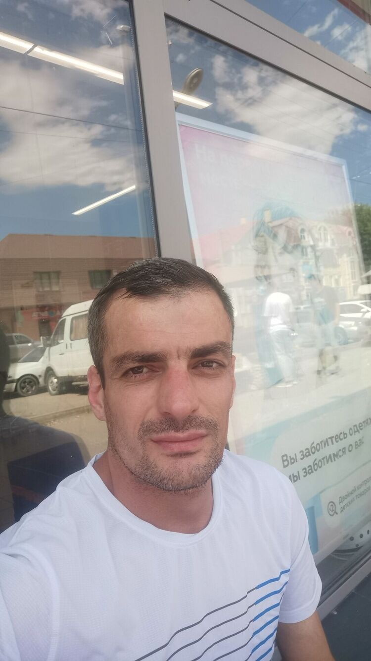  44426448  , 34 ,    