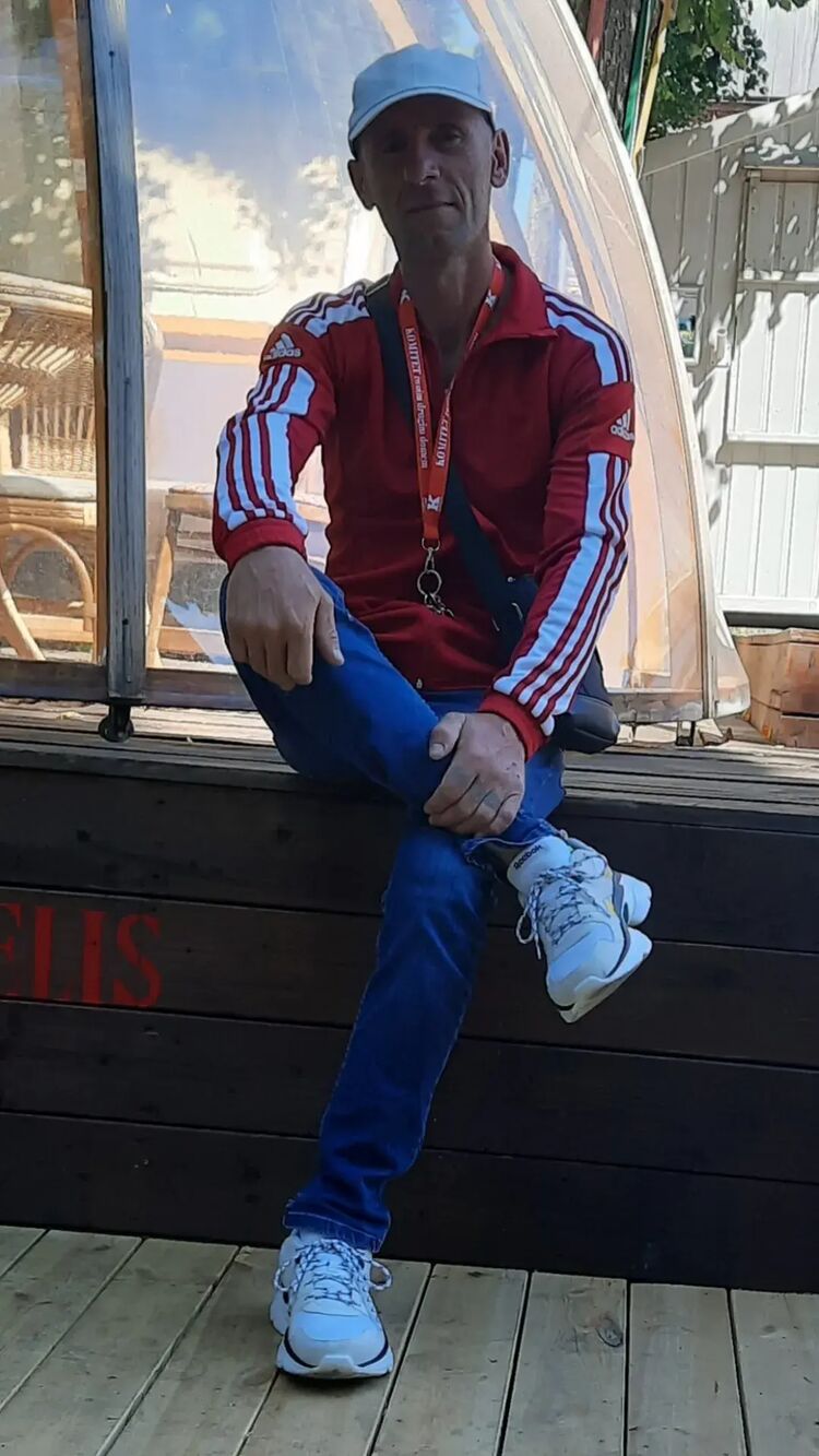  23815588  Gio, 47 ,    
