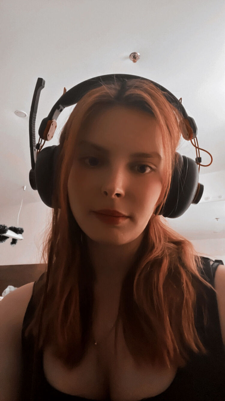  27328558  , 24 ,    -