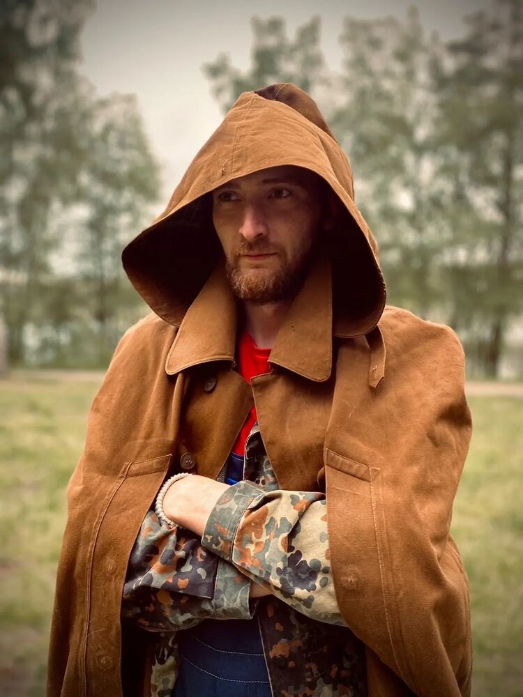  31051158  , 35 ,    -