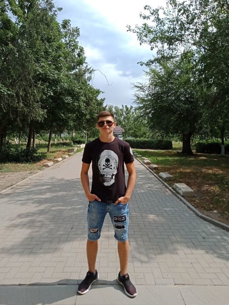  ,   Sergiu, 24 ,   ,   , c 