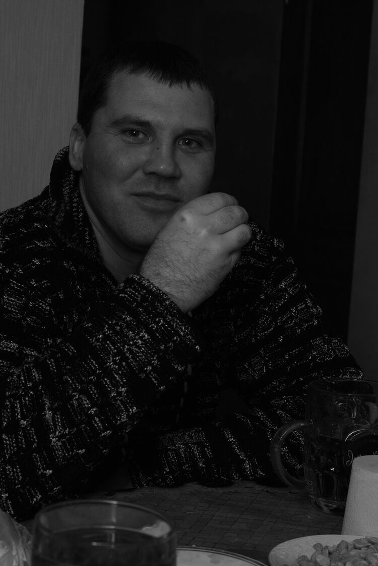  18669998  Sergej, 42 ,    