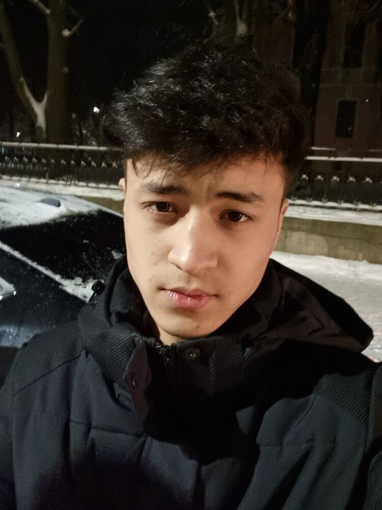  41958588  Shakur, 20 ,     