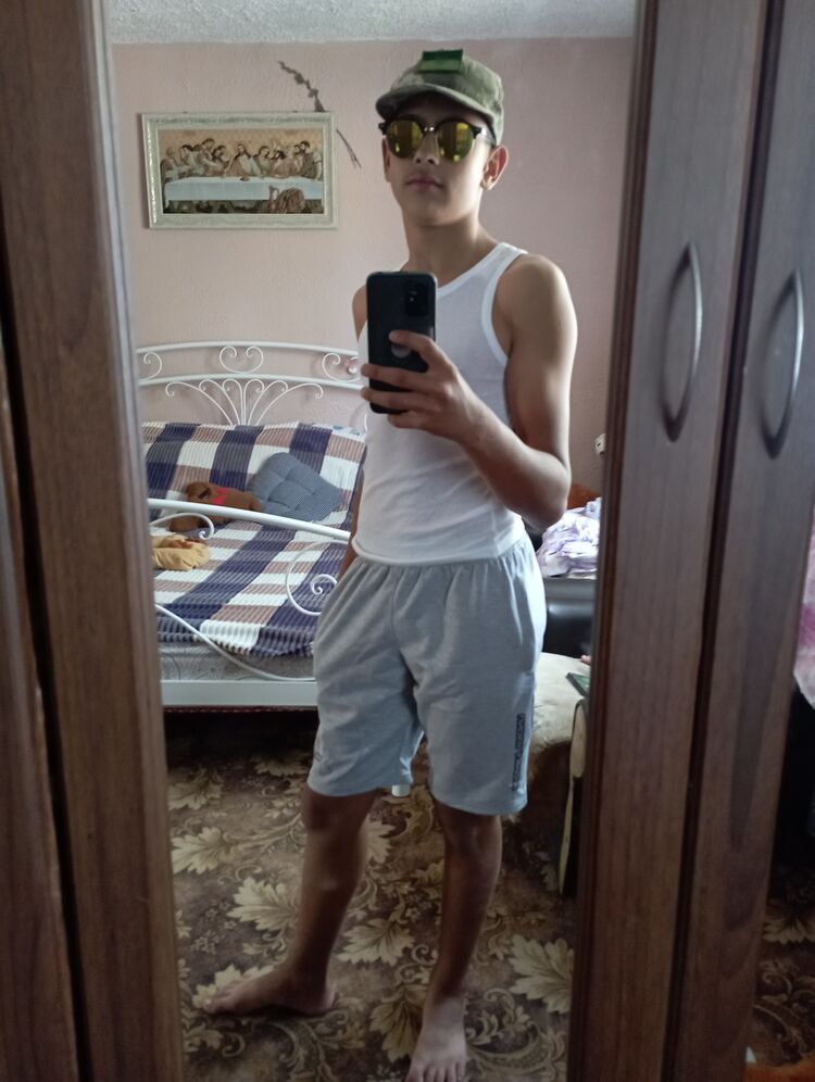  ,   Ivan, 20 ,   ,   