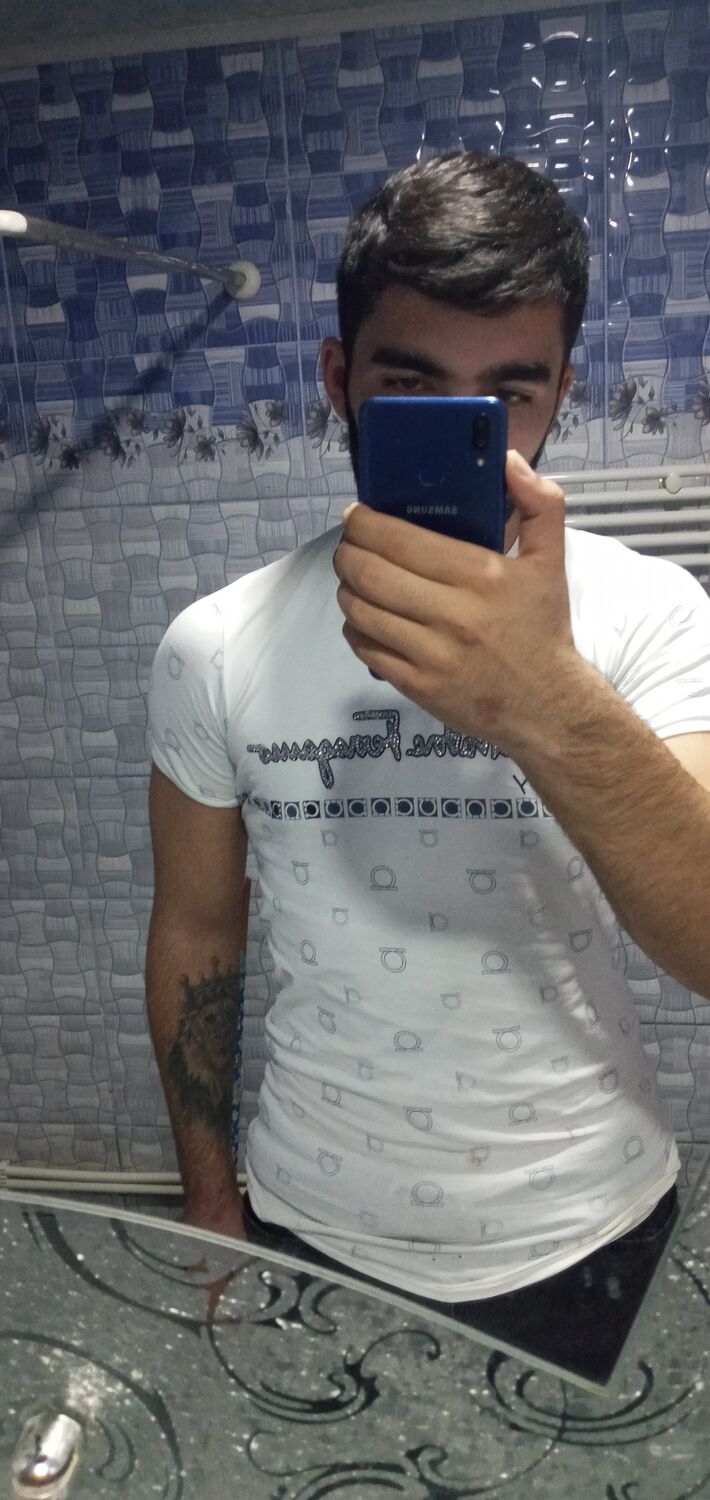  22709388  David, 24 ,    