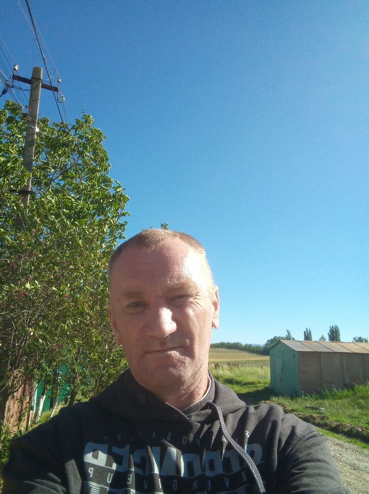  44058228  , 49 ,    