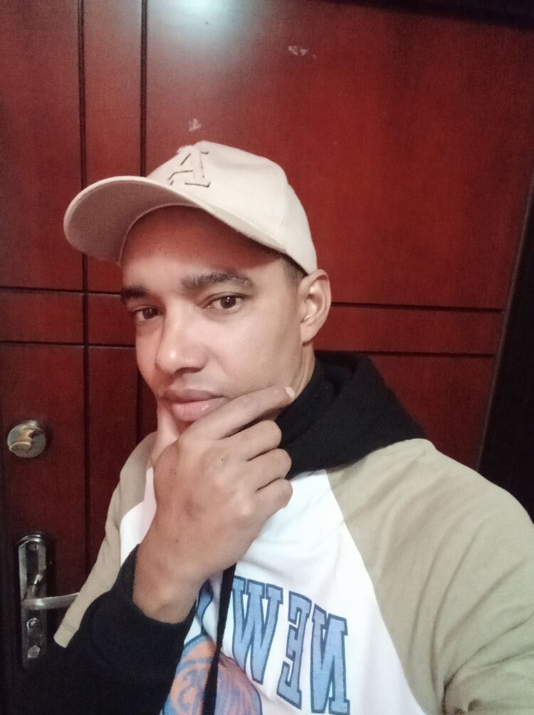  43755538  Yunito, 40 ,    