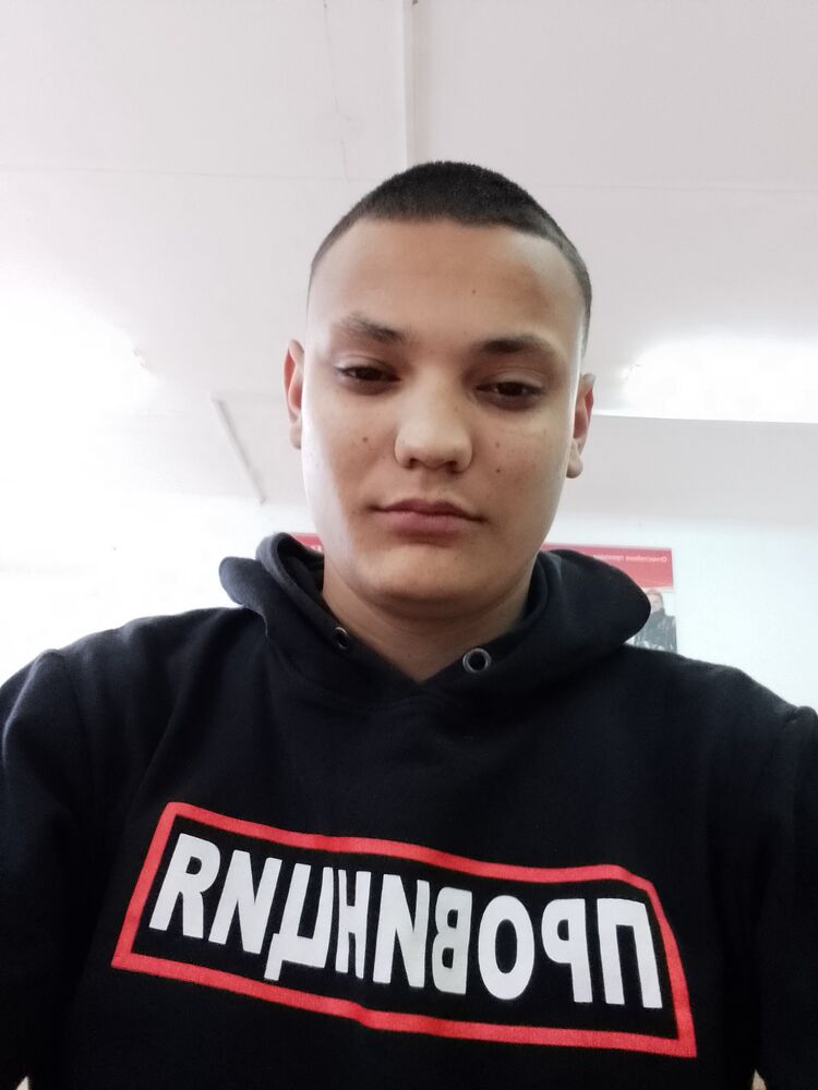  30055108  Takhir, 21 ,    