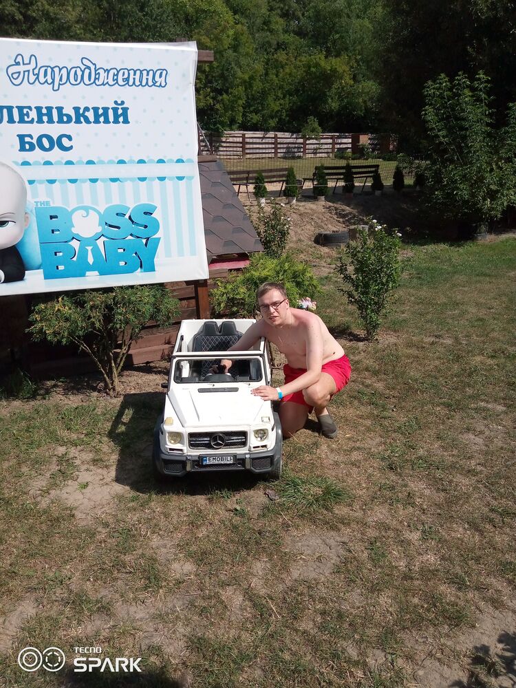  ,   Denis, 33 ,   ,   , 