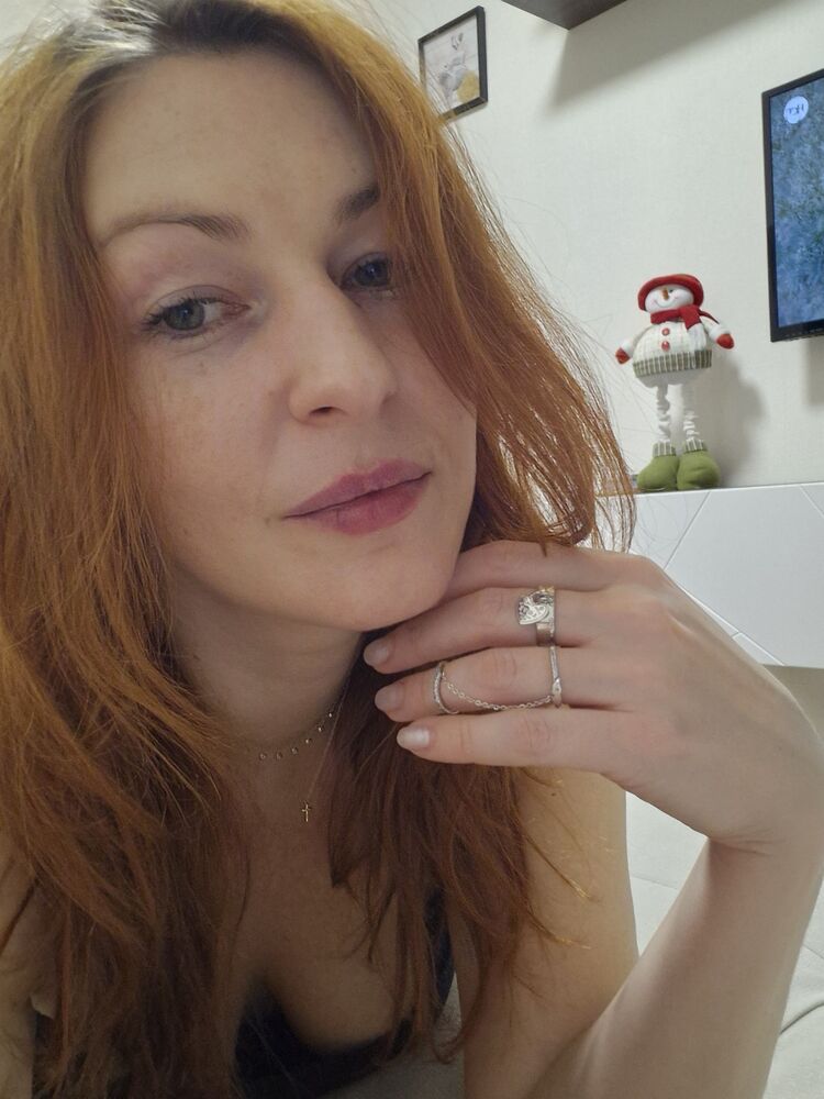  44327758  Anastasia, 40 ,    