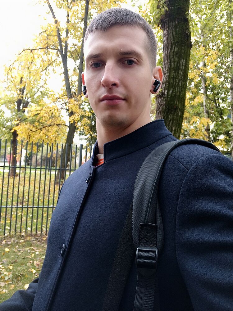  33322918  Artem, 28 ,    