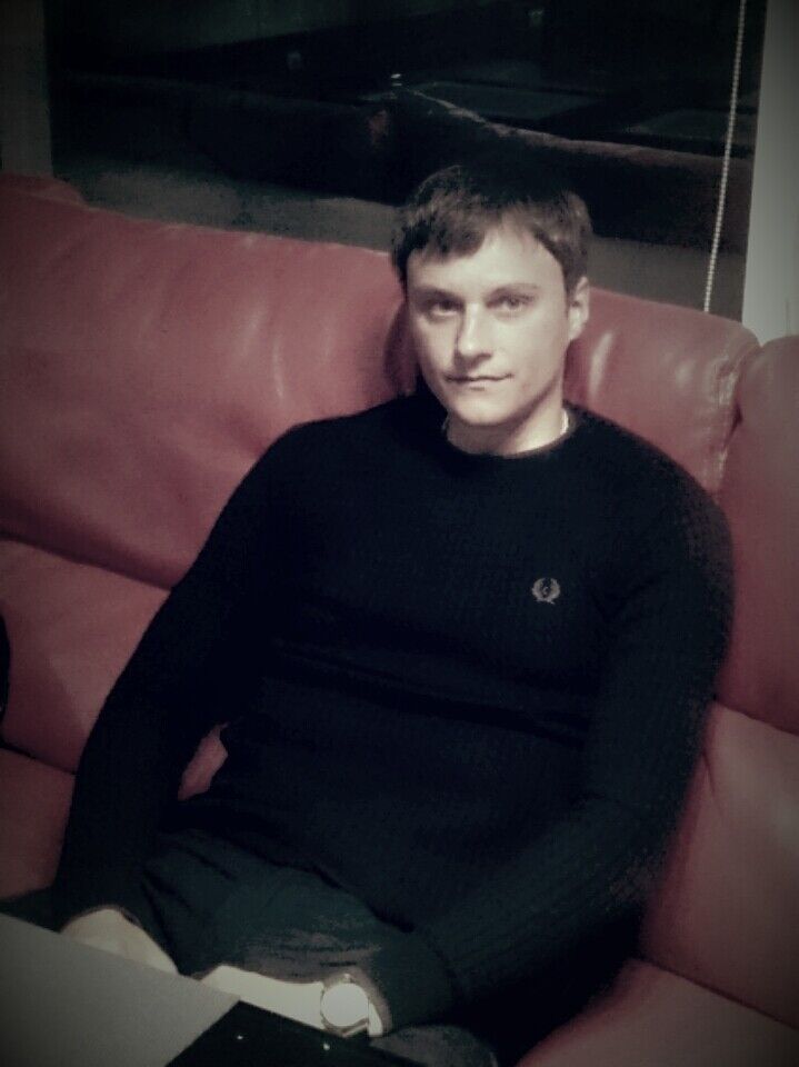  13147348  Roman, 37 ,    
