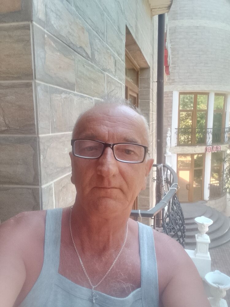  44011028  , 65 ,    