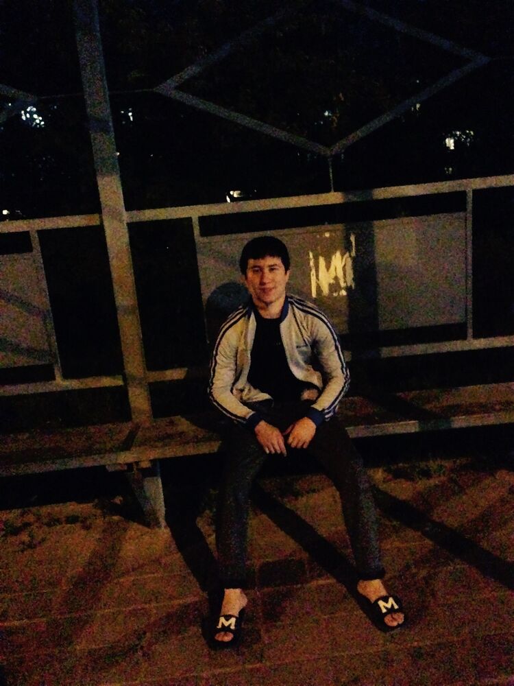  27103288  Muhammed ali, 27 ,    